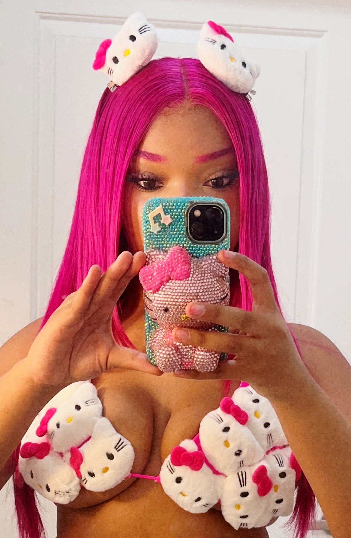 HK PLUSHIE HAIRCLIPS