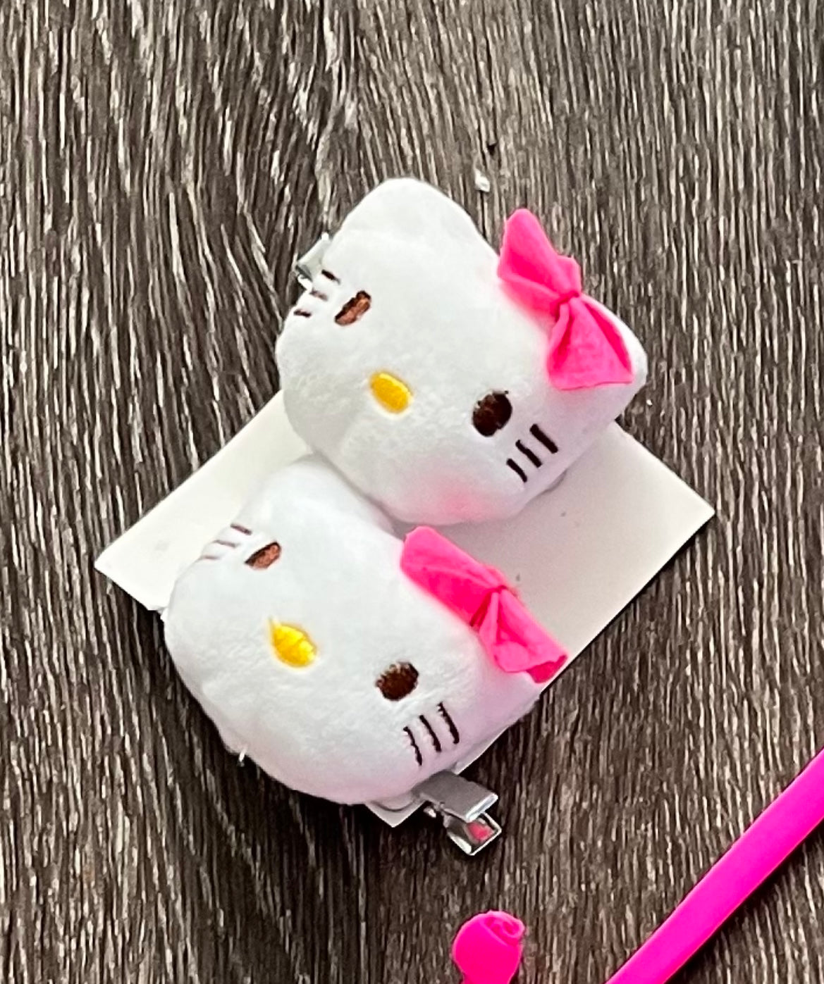 PLUSHIE HAIR CLIPS