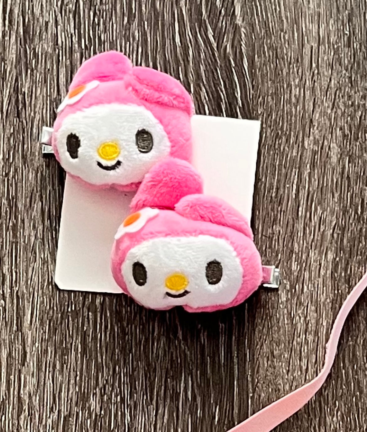PLUSHIE HAIR CLIPS